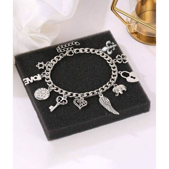 Charm bracelet - Picture 4 of 5